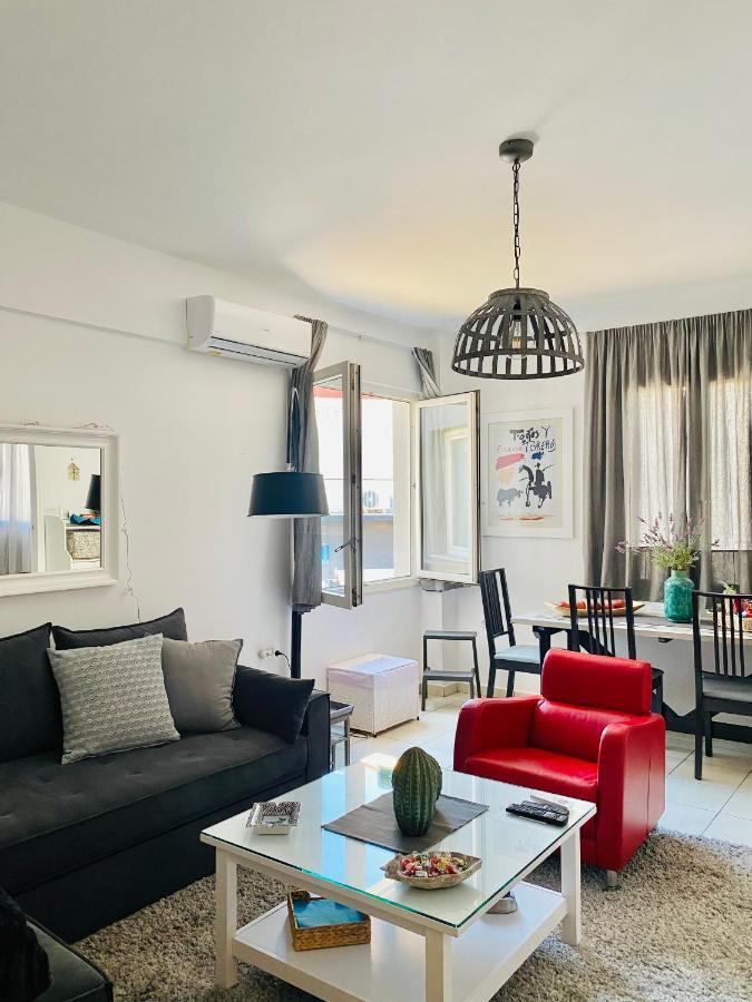 Gianna'S Apartment Central Aigio Cozy And Shining Bagian luar foto