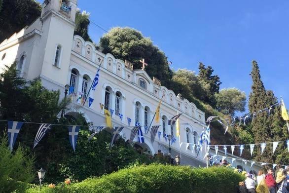Gianna'S Apartment Central Aigio Cozy And Shining Bagian luar foto