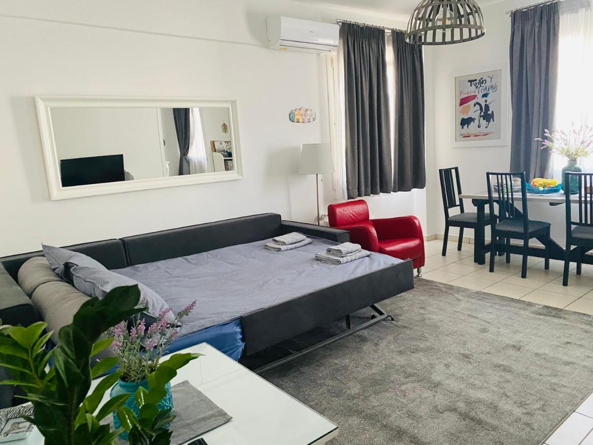 Gianna'S Apartment Central Aigio Cozy And Shining Bagian luar foto