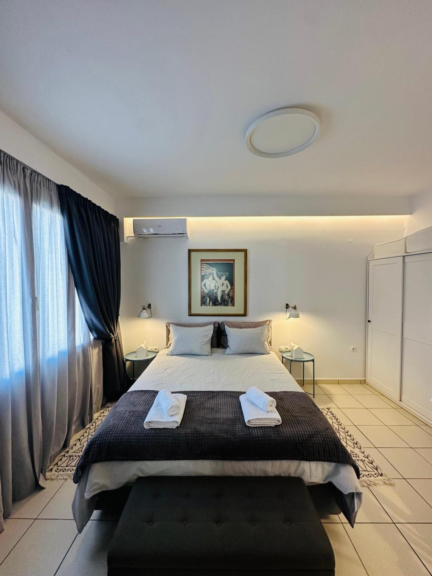 Gianna'S Apartment Central Aigio Cozy And Shining Bagian luar foto