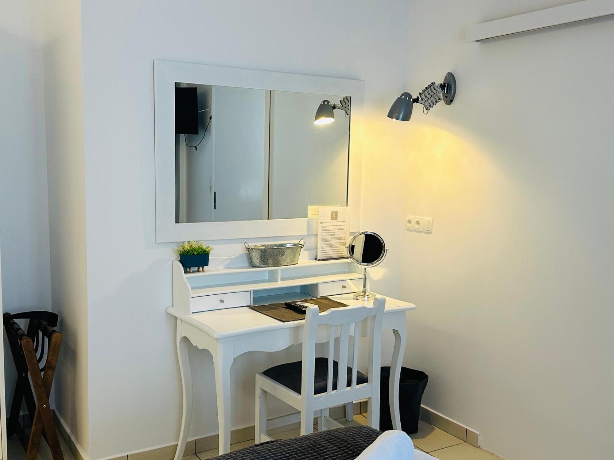 Gianna'S Apartment Central Aigio Cozy And Shining Bagian luar foto